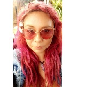 Meet your Posher, Sky